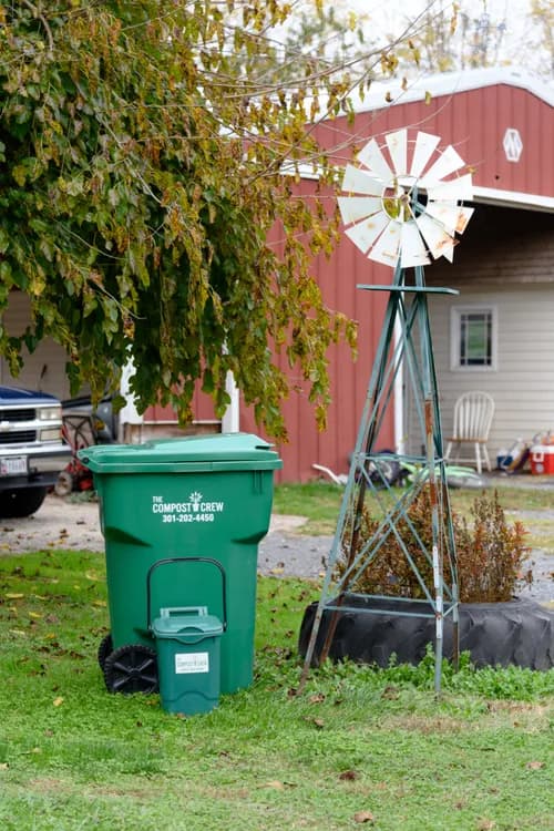 Compost Crew - Photo 3