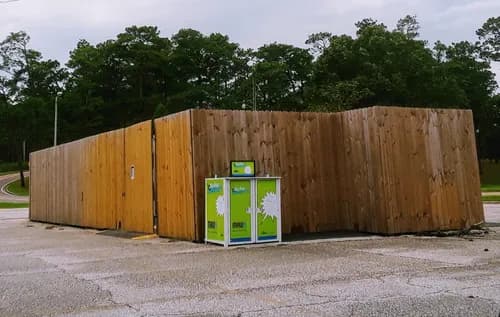 Recycling Center - Photo 2