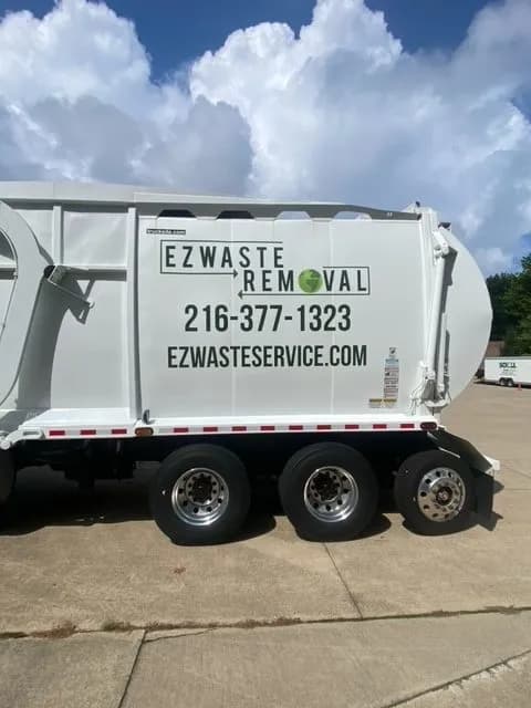 EZ Waste Service - Photo 2