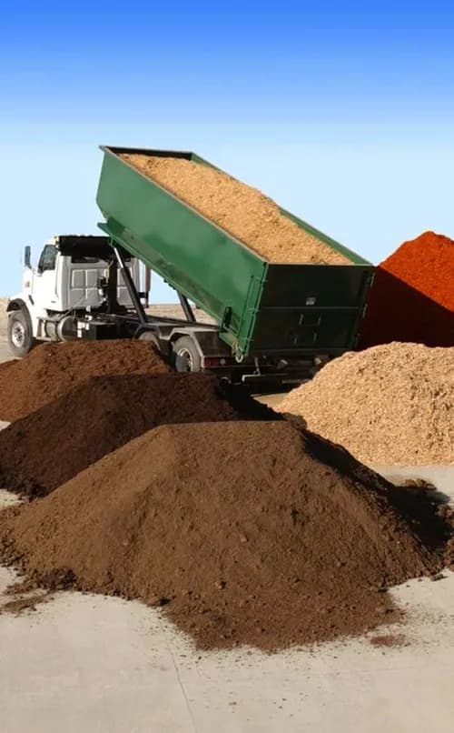 Missouri Organic Recycling open 8am to 5 pm Saturdays only for KCMO yard waste drop off. - Photo 1