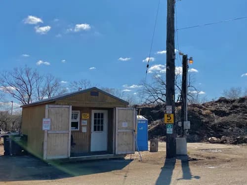 Missouri Organic Recycling open 8am to 5 pm Saturdays only for KCMO yard waste drop off. - Photo 2
