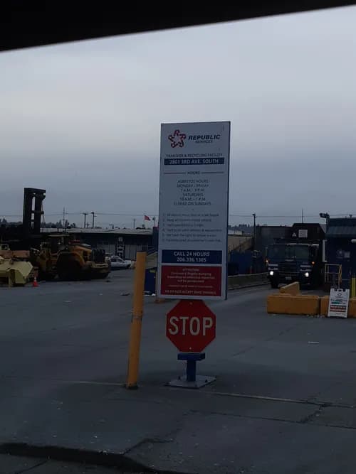 Republic Recycling Company - Photo 5