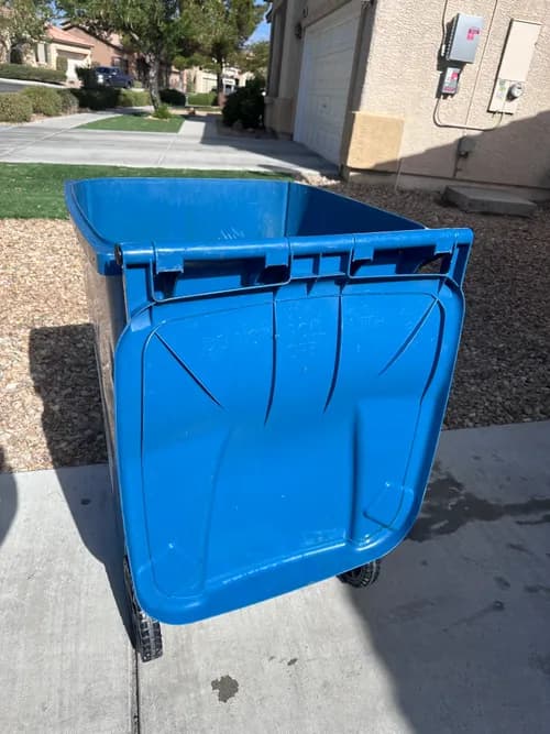 Vegas Trash Can Cleaners - Photo 1